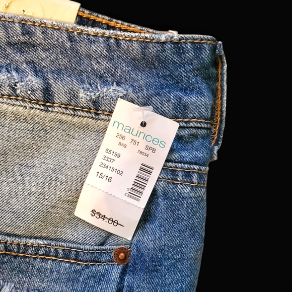 Maurices distressed jean skirt. Size 15-16. I would say Jr. By sizing. NWT. - Picture 3 of 4
